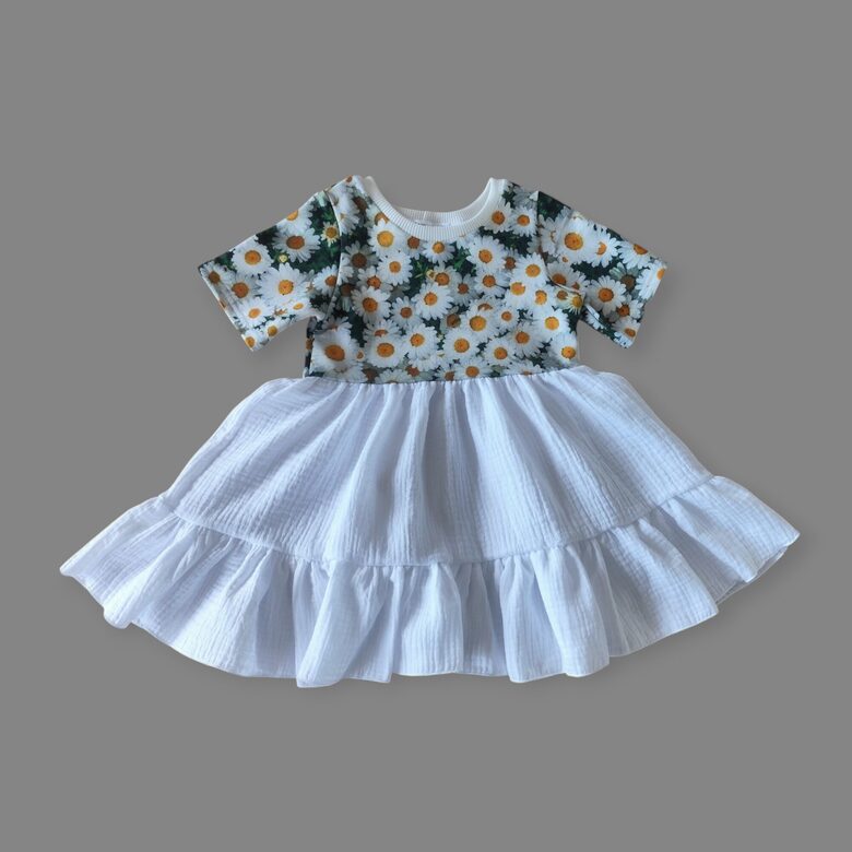 Kleita "Margrietiņas"  